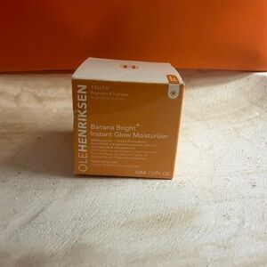 ✨ NWT Ole Henriksen Banana BrigInstant Glow Moisturizer 1.7oz